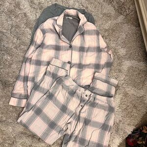 3-Piece Set - (M) women’s plaid  Pajamas - Pink, Gray, V-neck Top (VictoriaS)